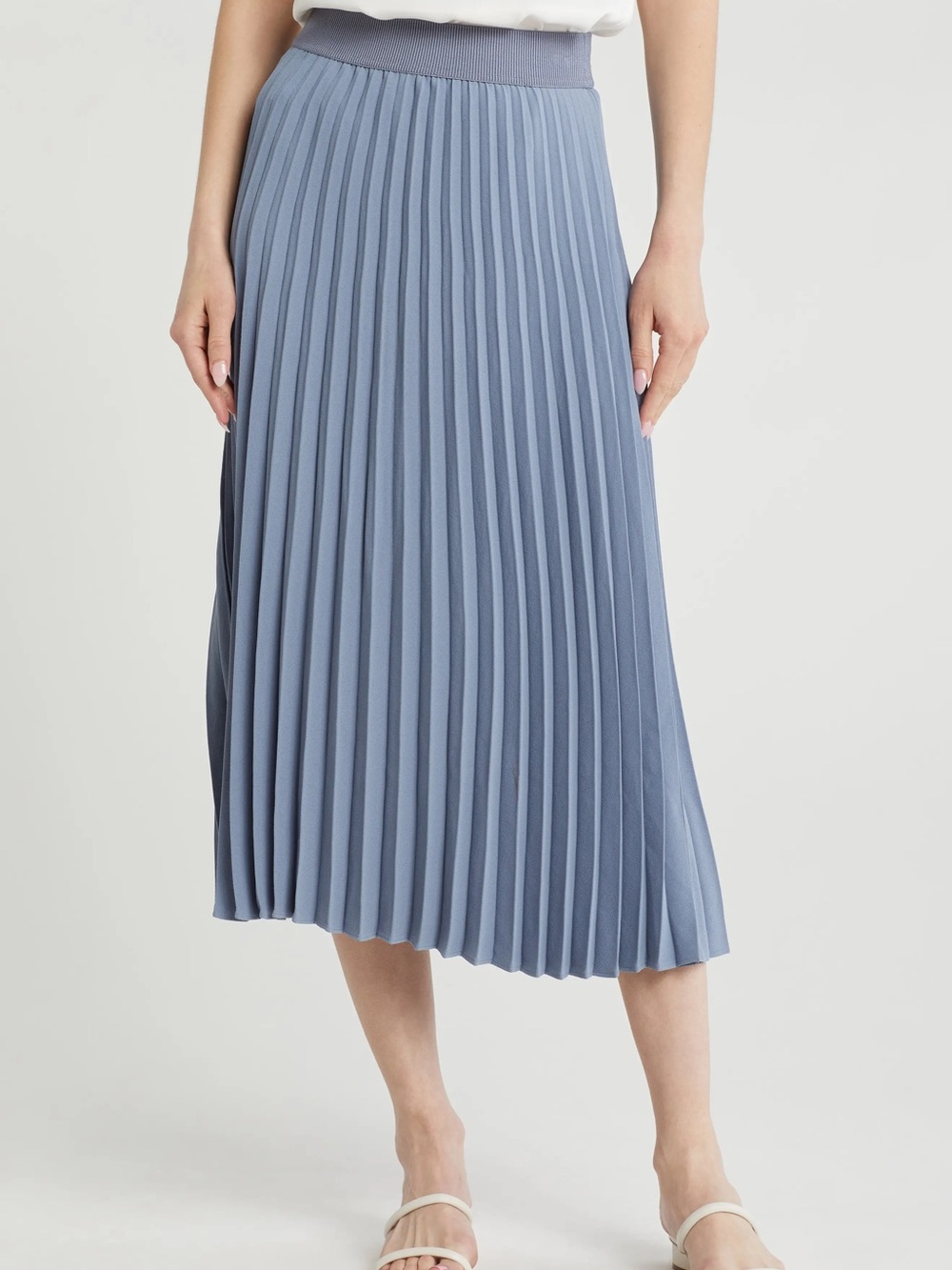 NWT Nordstrom Pleated Pull On Midi Skirt in Dusty Chip Blue S